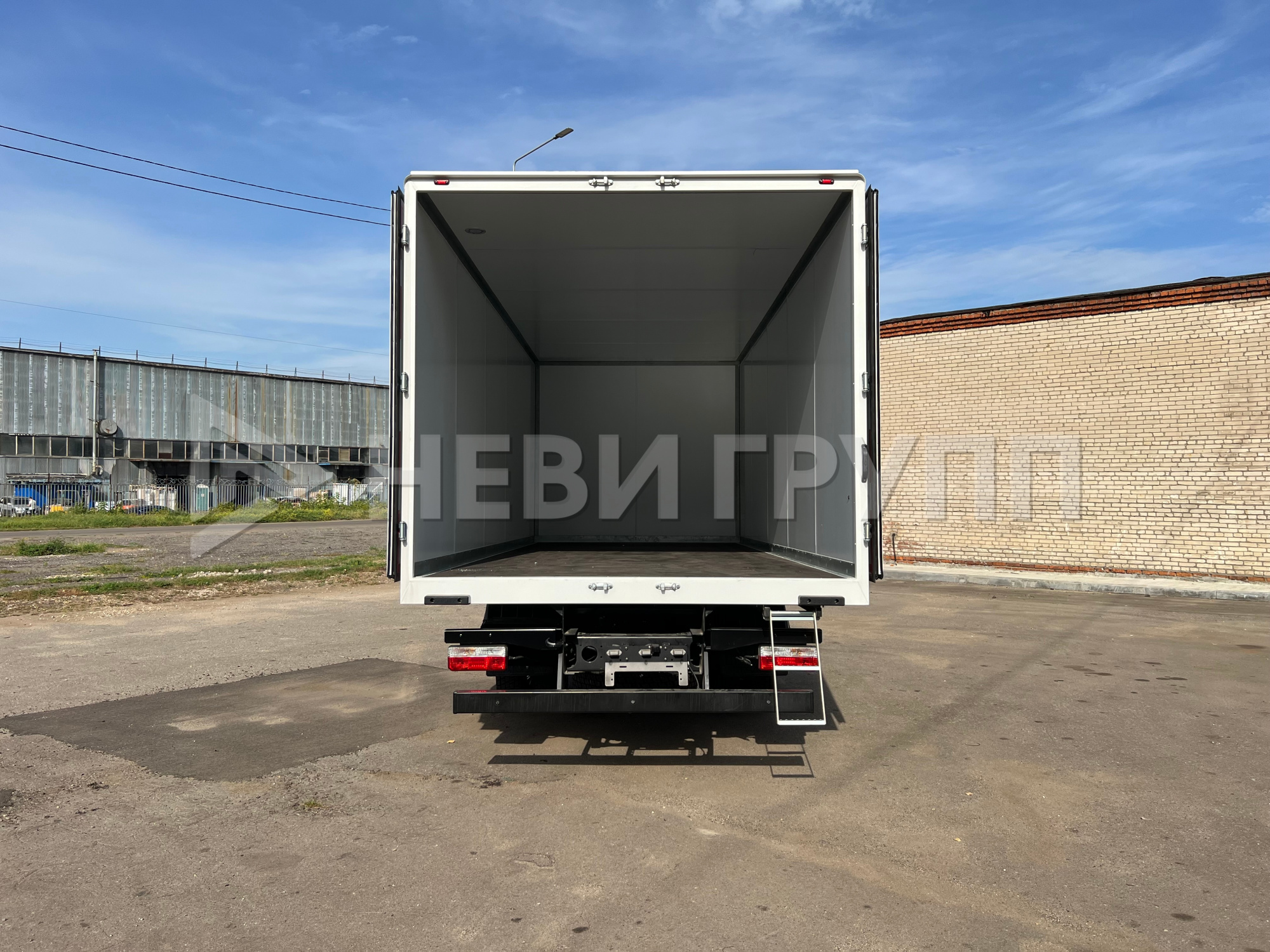 DONGFENG C120L Изотермический